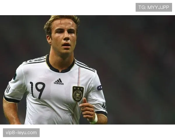 格策重返德甲，老将新秀联手开启球队复兴新篇章