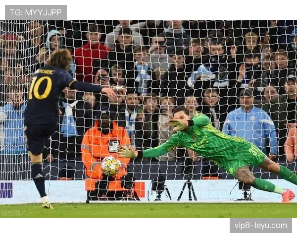 瑞士门将点球大战神勇扑救，力挽狂澜成欧洲杯焦点