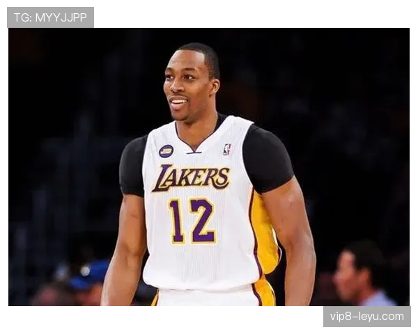 特里皮尔从边路传中手到球队领袖的角色跃迁解析 特里皮尔从边路传中手到球队领袖的角色跃迁解析